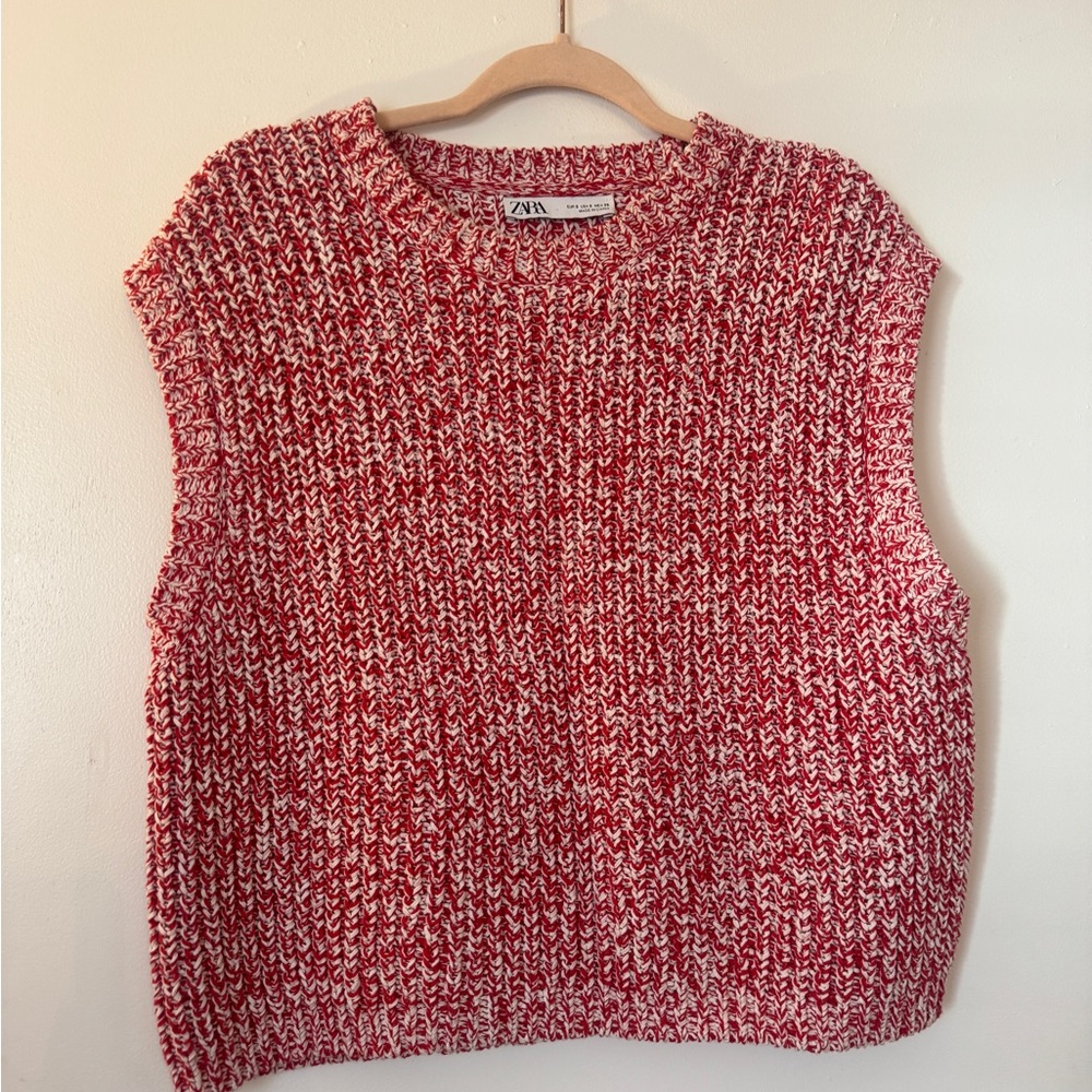 Zara Women's Red and White Knit Sweater